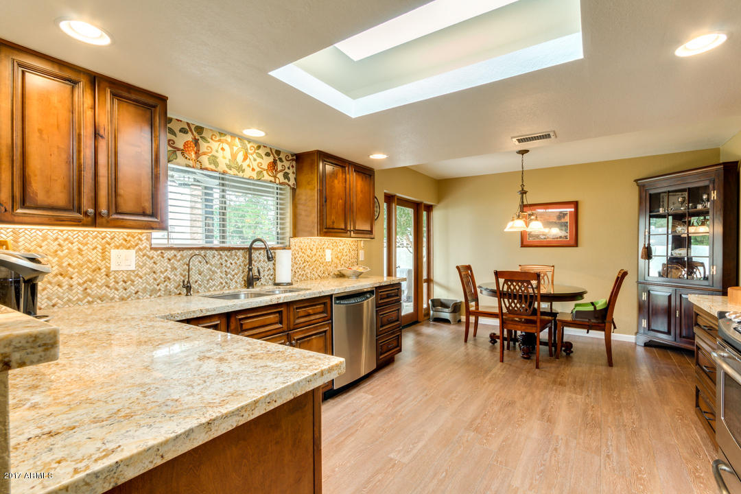 2454 E Cheryl Dr, Phoenix, AZ 85028 photo 18