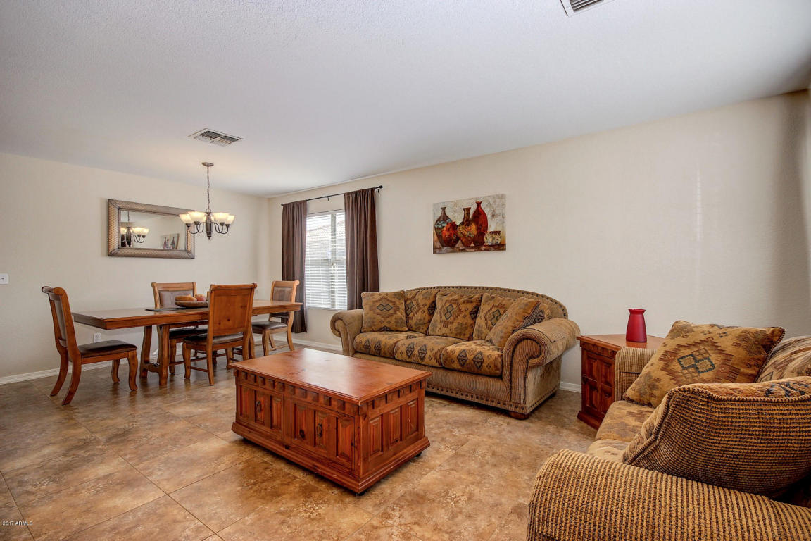 914 E Pedro Rd, Phoenix, AZ 85042 photo 9