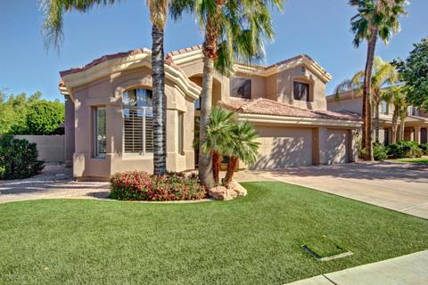 1410 E Catamaran Dr, Gilbert, AZ 85234 photo 1
