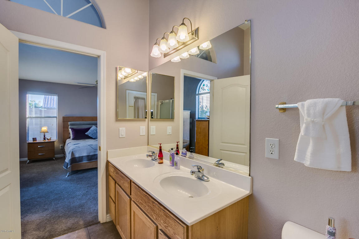 2307 S Peppertree Dr, Gilbert, AZ 85295 photo 20