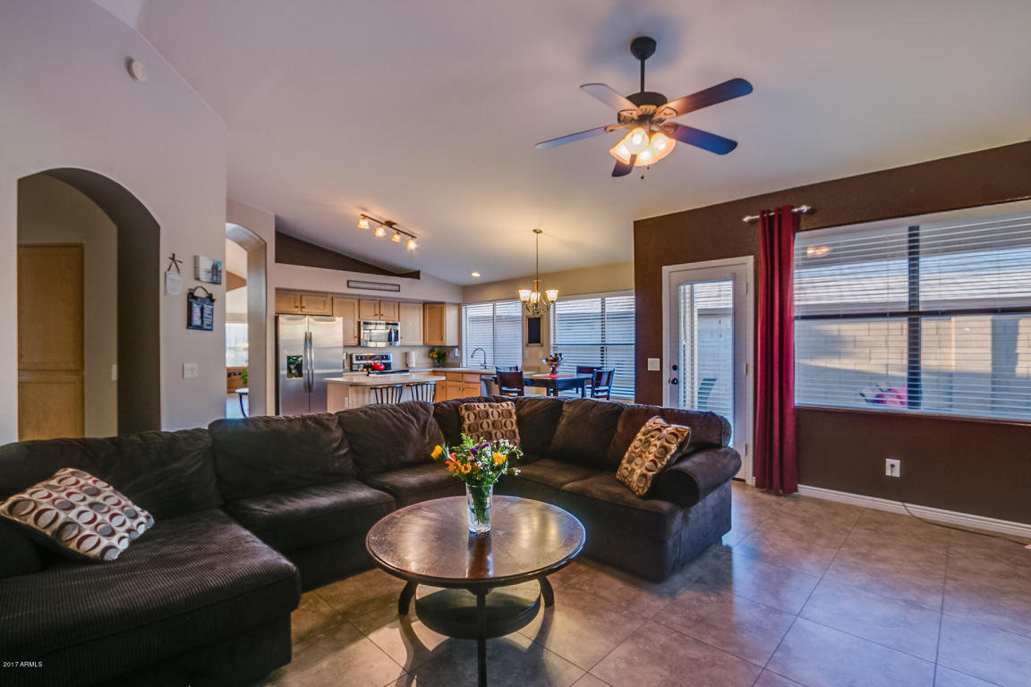 2307 S Peppertree Dr, Gilbert, AZ 85295 photo 8