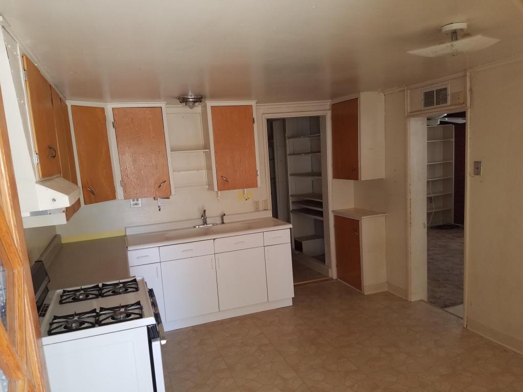 988 S Desert View Dr, Apache Junction, AZ 85120 photo 2