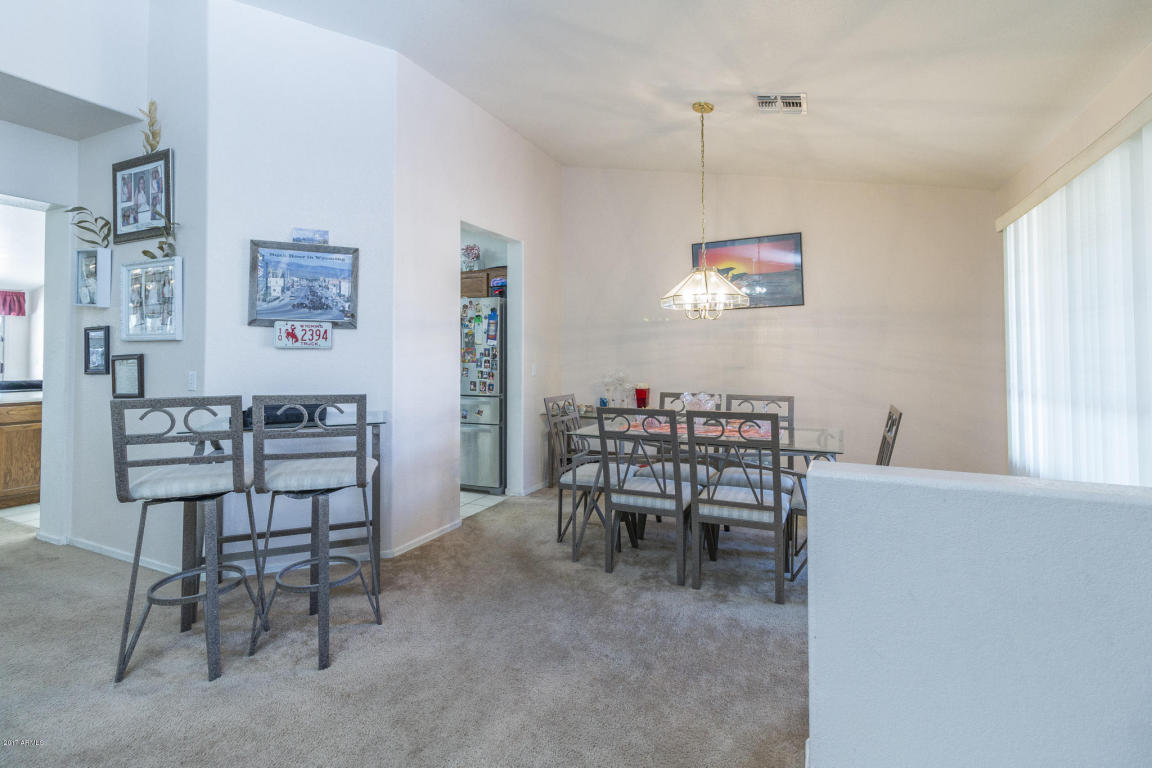1067 W 15th Ln, Apache Junction, AZ 85120 photo 4