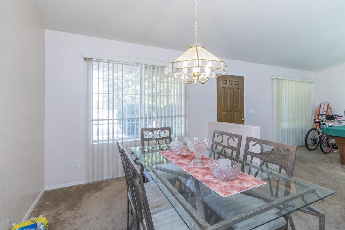 1067 W 15th Ln, Apache Junction, AZ 85120 photo 3