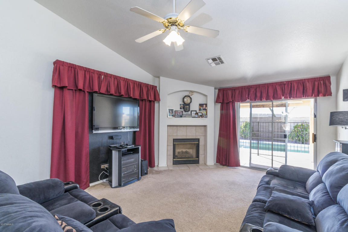 1067 W 15th Ln, Apache Junction, AZ 85120 photo 7