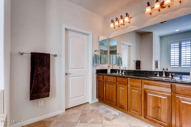3870 E Cat Balue Dr, Phoenix, AZ 85050 photo 18