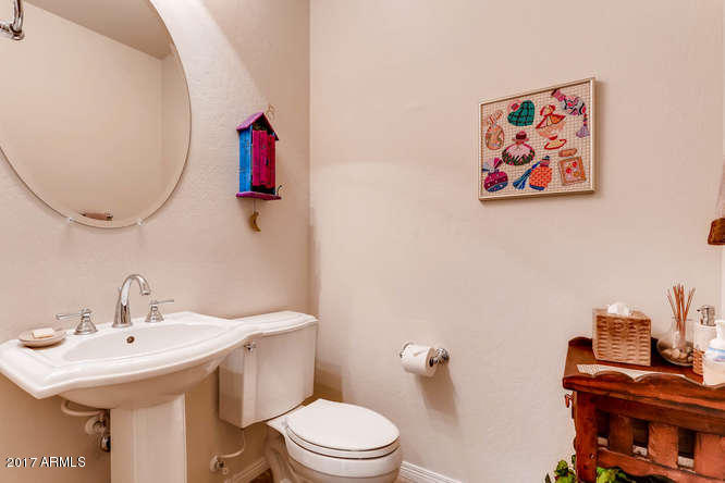 3870 E Cat Balue Dr, Phoenix, AZ 85050 photo 12