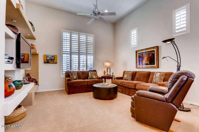 3870 E Cat Balue Dr, Phoenix, AZ 85050 photo 4