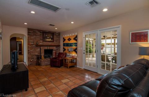 4061 E Weldon Ave, Phoenix, AZ 85018 photo 10