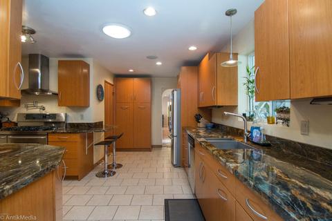 4061 E Weldon Ave, Phoenix, AZ 85018 photo 4
