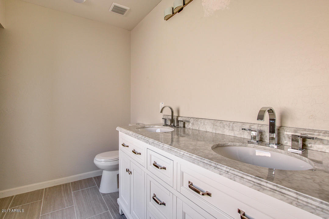 9727 E Baltimore Cir, Mesa, AZ 85207 photo 18