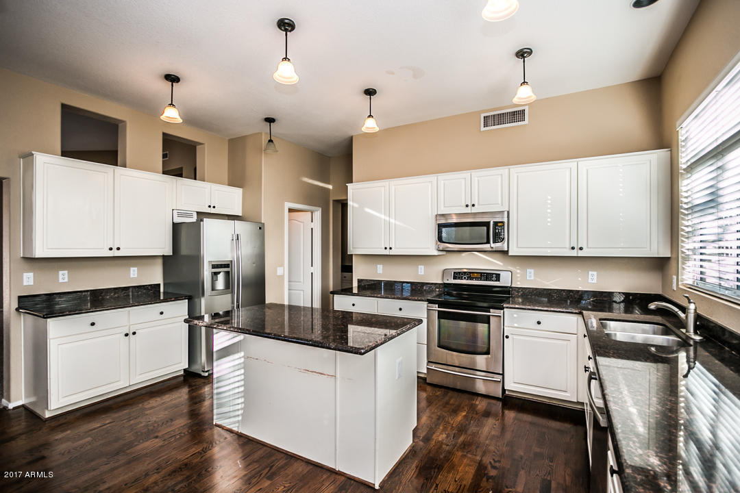 6549 E Rochelle Cir, Mesa, AZ 85215 photo 3