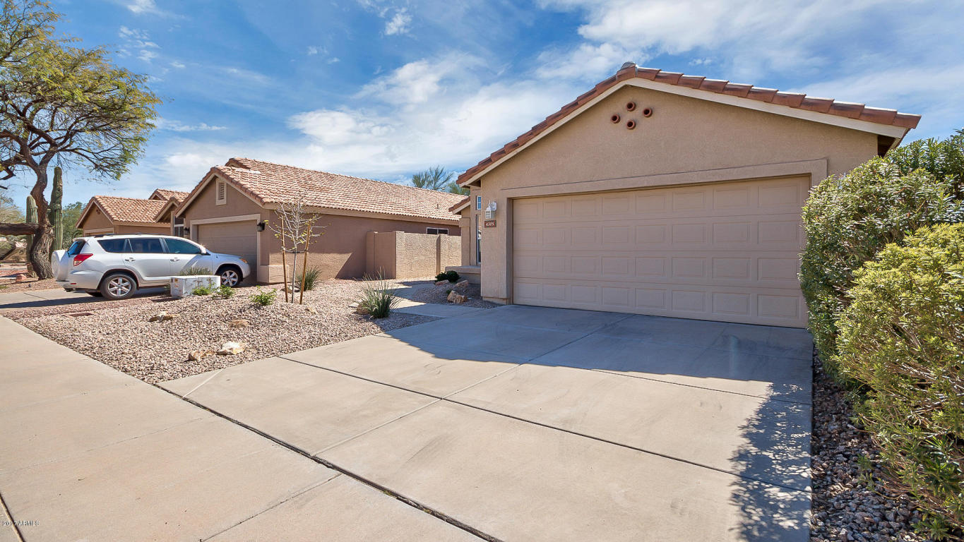 4305 E Raven Rd, Phoenix, AZ 85044 photo 2