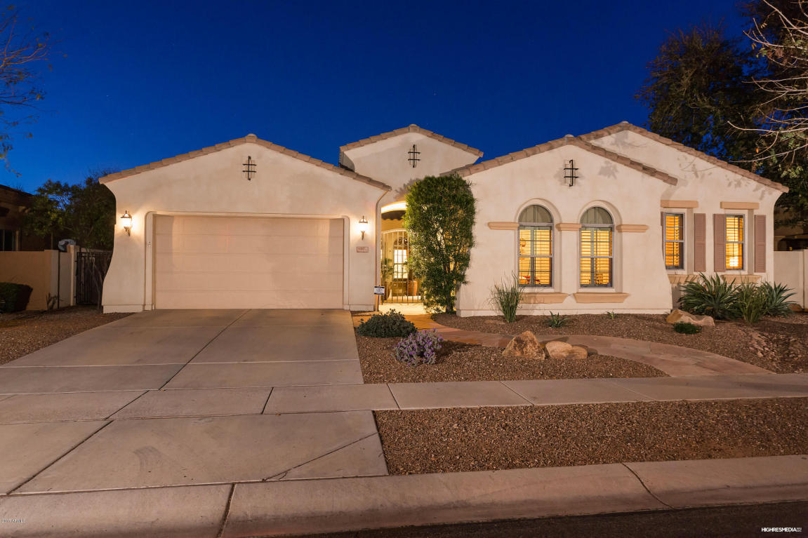 4310 E Santa Fe Ln, Gilbert, AZ 85297 photo 1