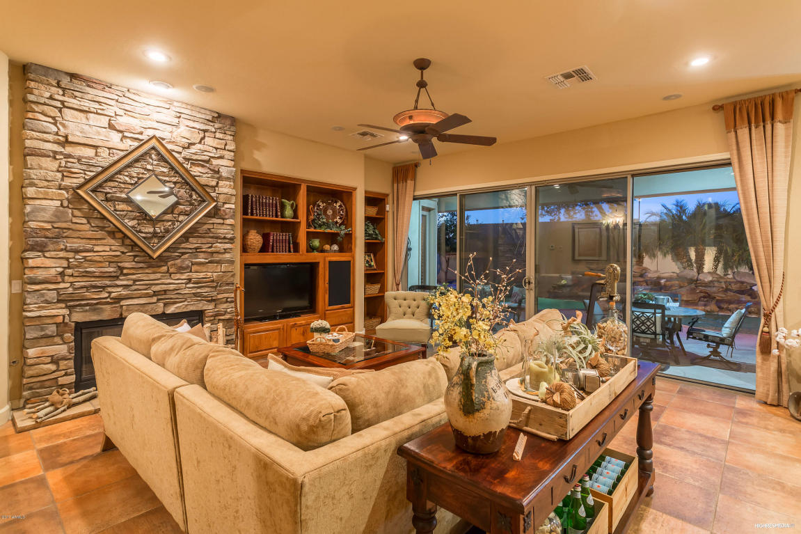 4310 E Santa Fe Ln, Gilbert, AZ 85297 photo 8