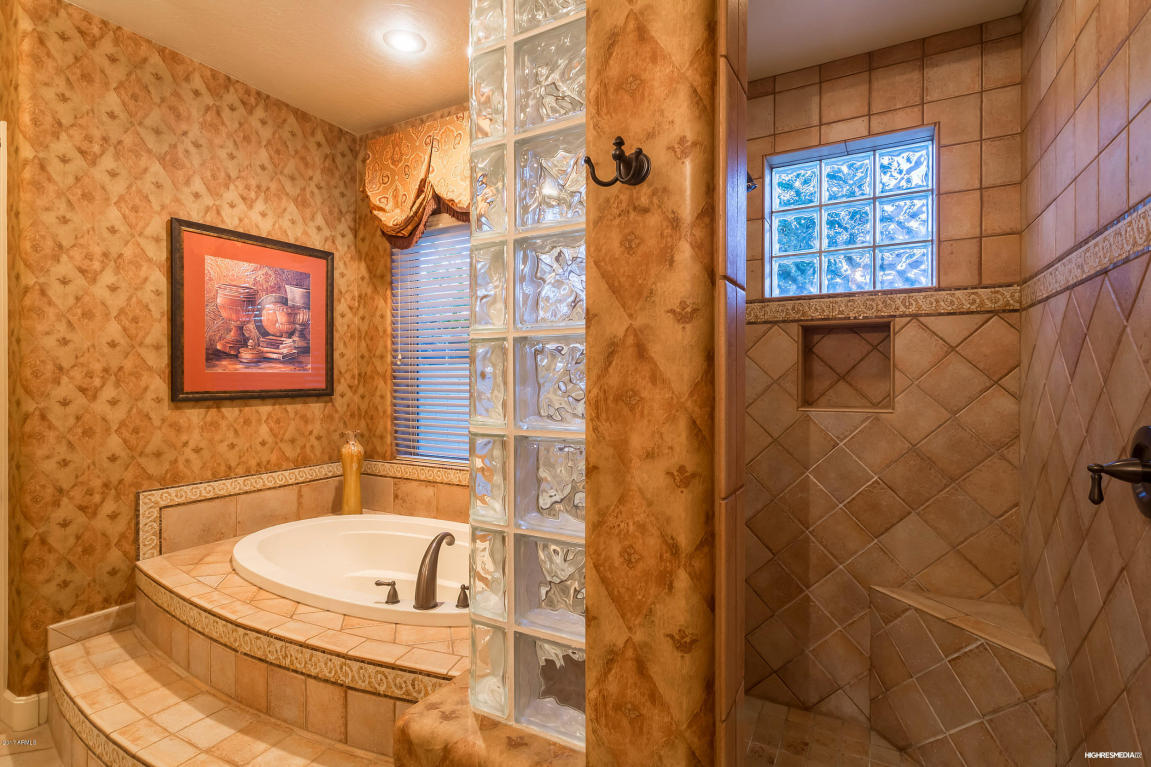 4310 E Santa Fe Ln, Gilbert, AZ 85297 photo 17