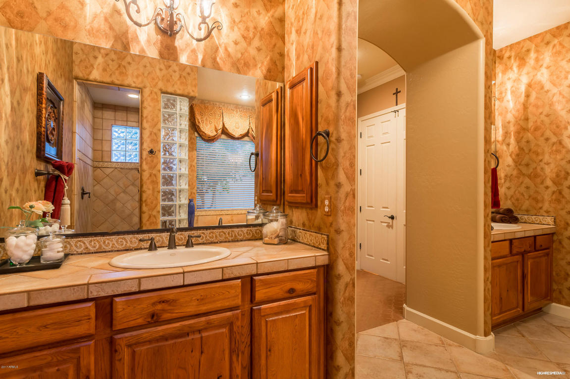 4310 E Santa Fe Ln, Gilbert, AZ 85297 photo 15