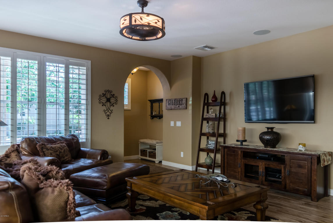 3721 E Hans Dr, Gilbert, AZ 85296 photo 8