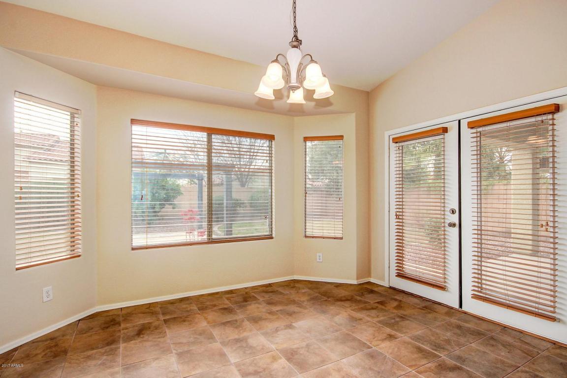 4958 S Cobblestone St, Gilbert, AZ 85298 photo 8