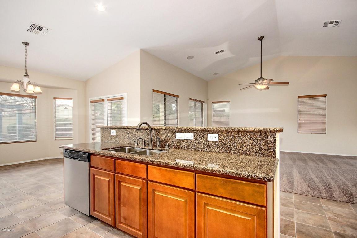 4958 S Cobblestone St, Gilbert, AZ 85298 photo 5