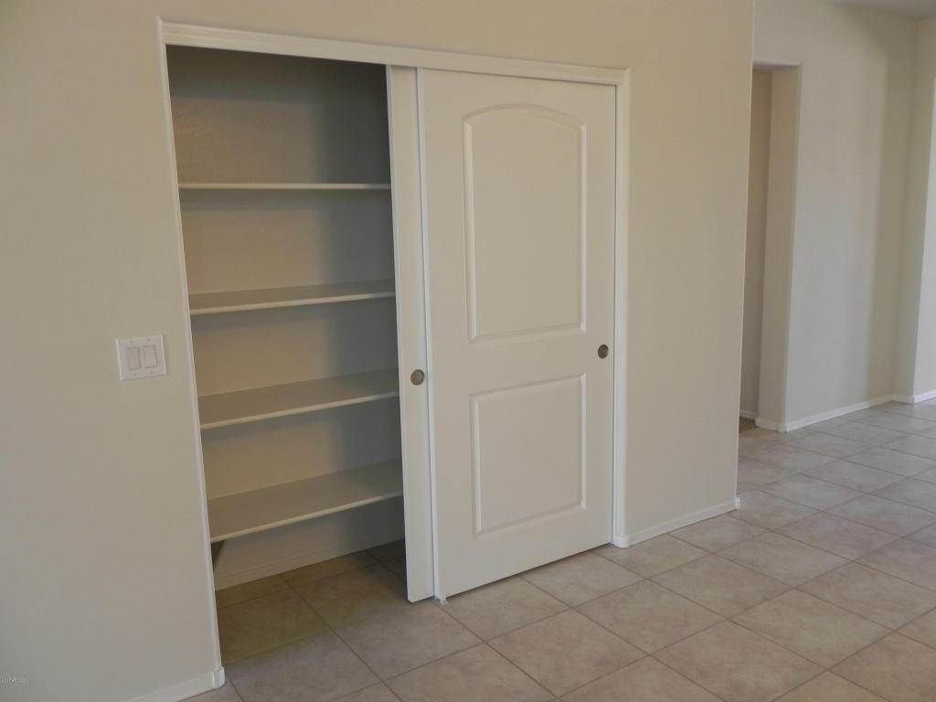 2829 W Hidalgo Ave, Phoenix, AZ 85041 photo 5