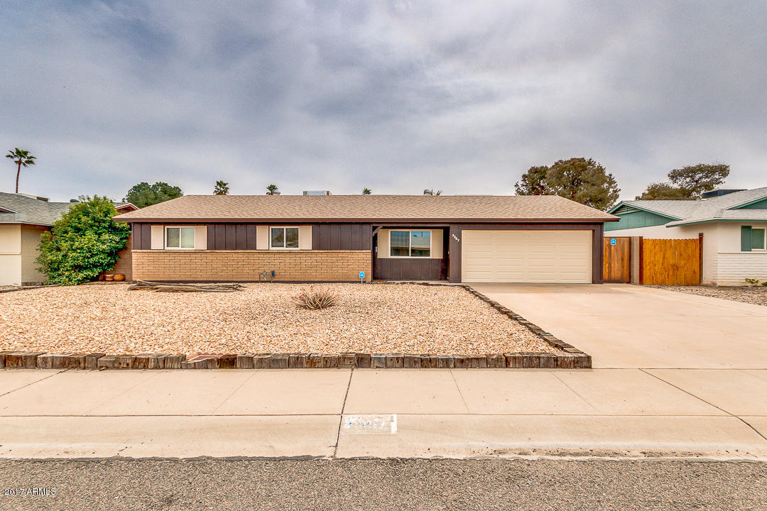 2307 E Karen Dr, Phoenix, AZ 85022 photo 1