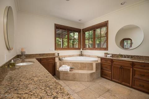 3852 N 54th Ct, Phoenix, AZ 85018 photo 13