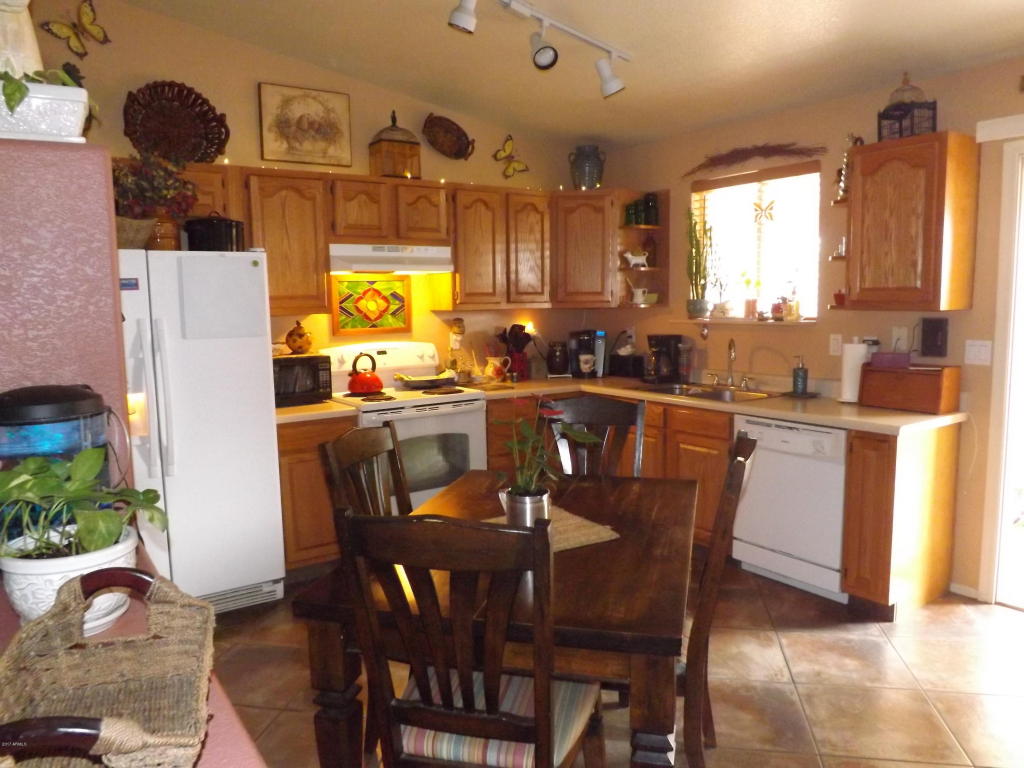 439 S San Marcos Dr, Apache Junction, AZ 85120 photo 1
