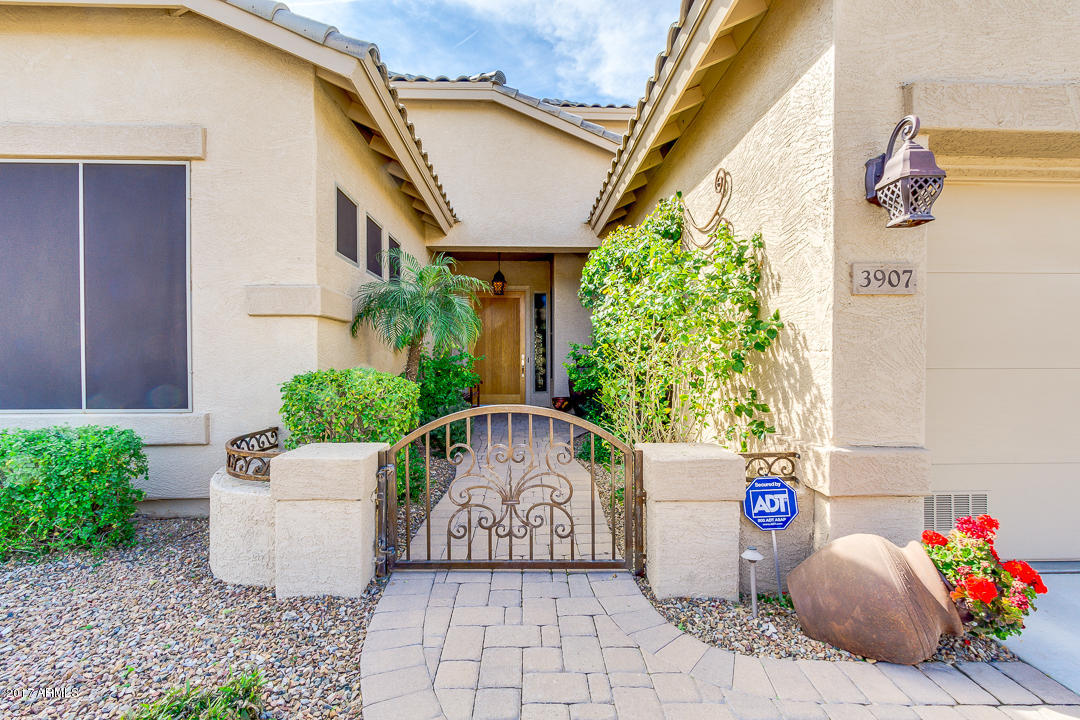 3907 E Meadowview Dr, Gilbert, AZ 85298 photo 3
