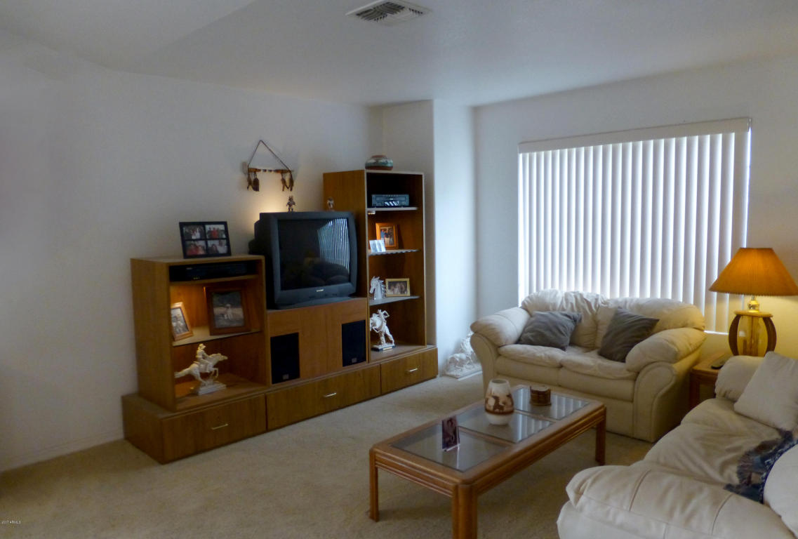 8719 E Winnston Cir, Mesa, AZ 85212 photo 3