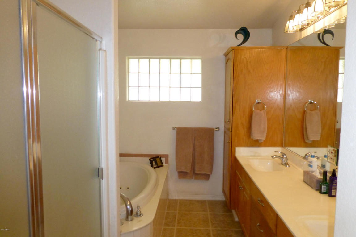 8719 E Winnston Cir, Mesa, AZ 85212 photo 17