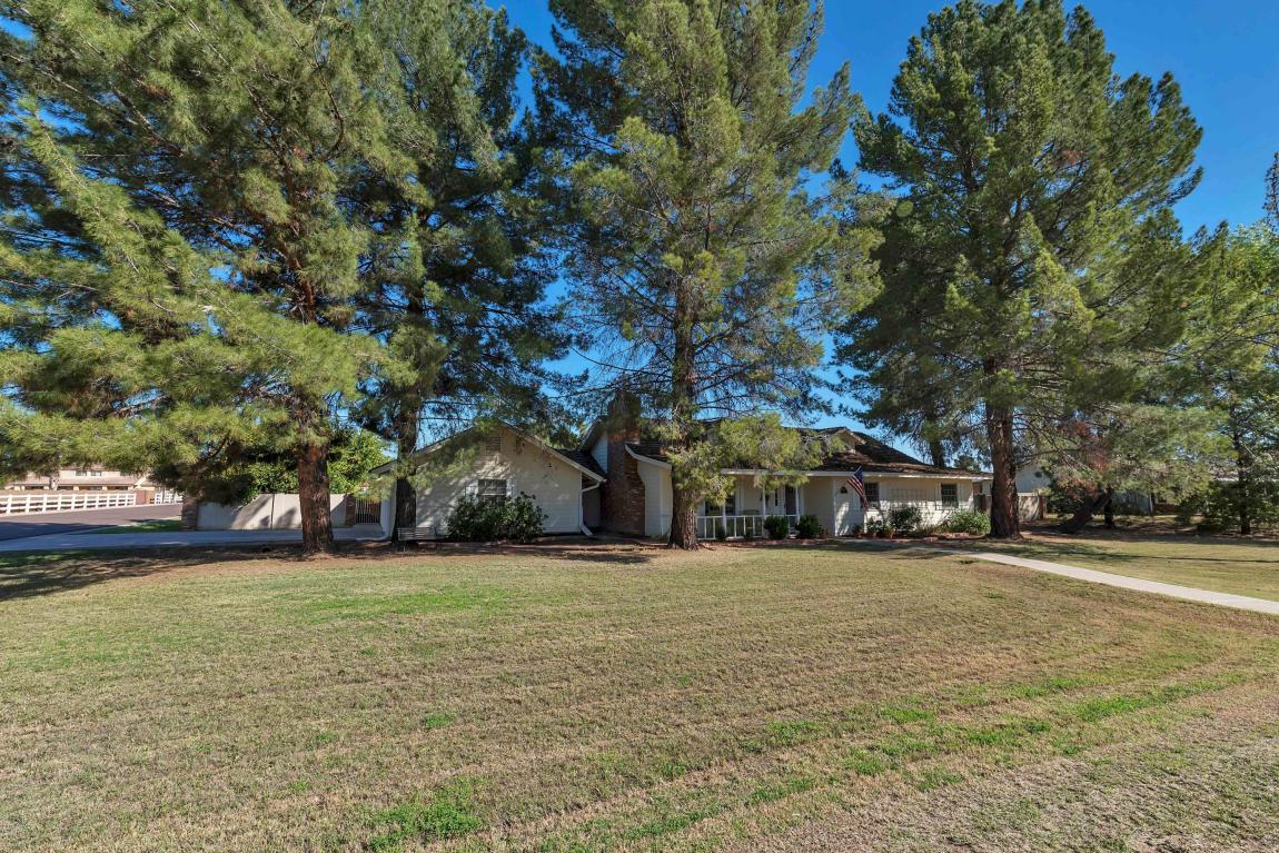 2102 E Page Ave, Gilbert, AZ 85234 photo 2