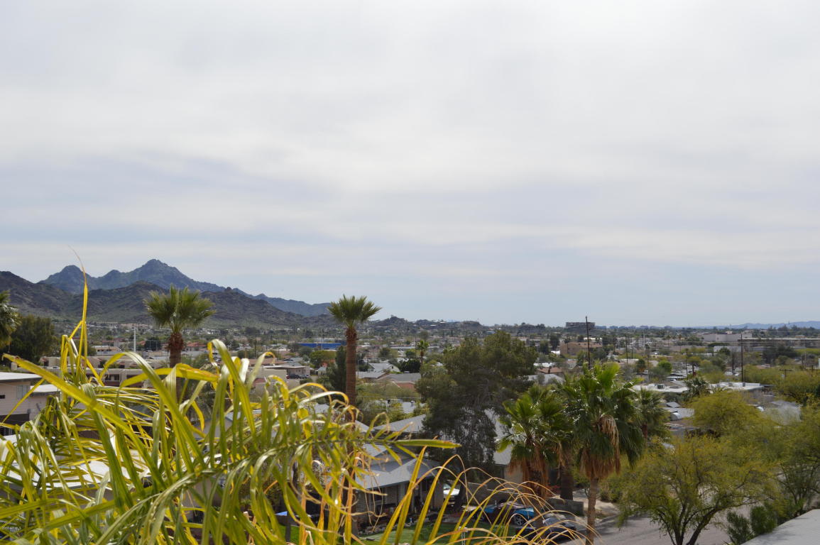 210 E Foothill Dr, Phoenix, AZ 85020 photo 4