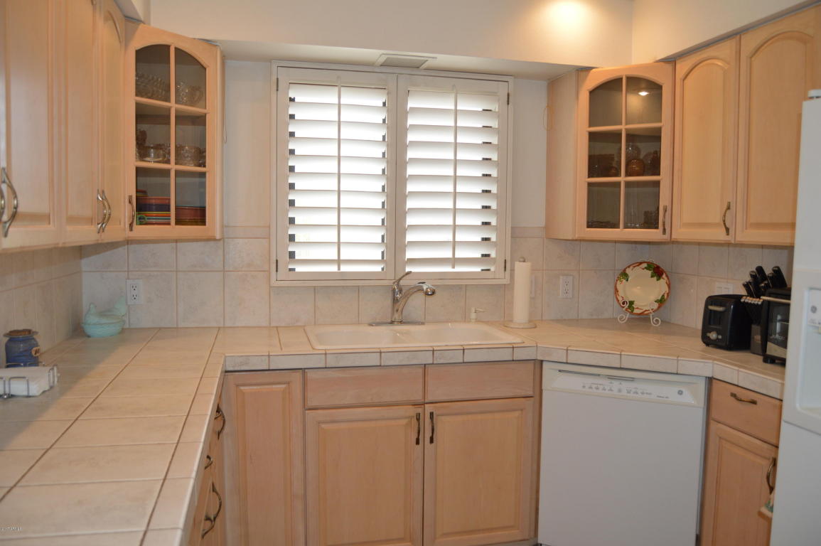 210 E Foothill Dr, Phoenix, AZ 85020 photo 16