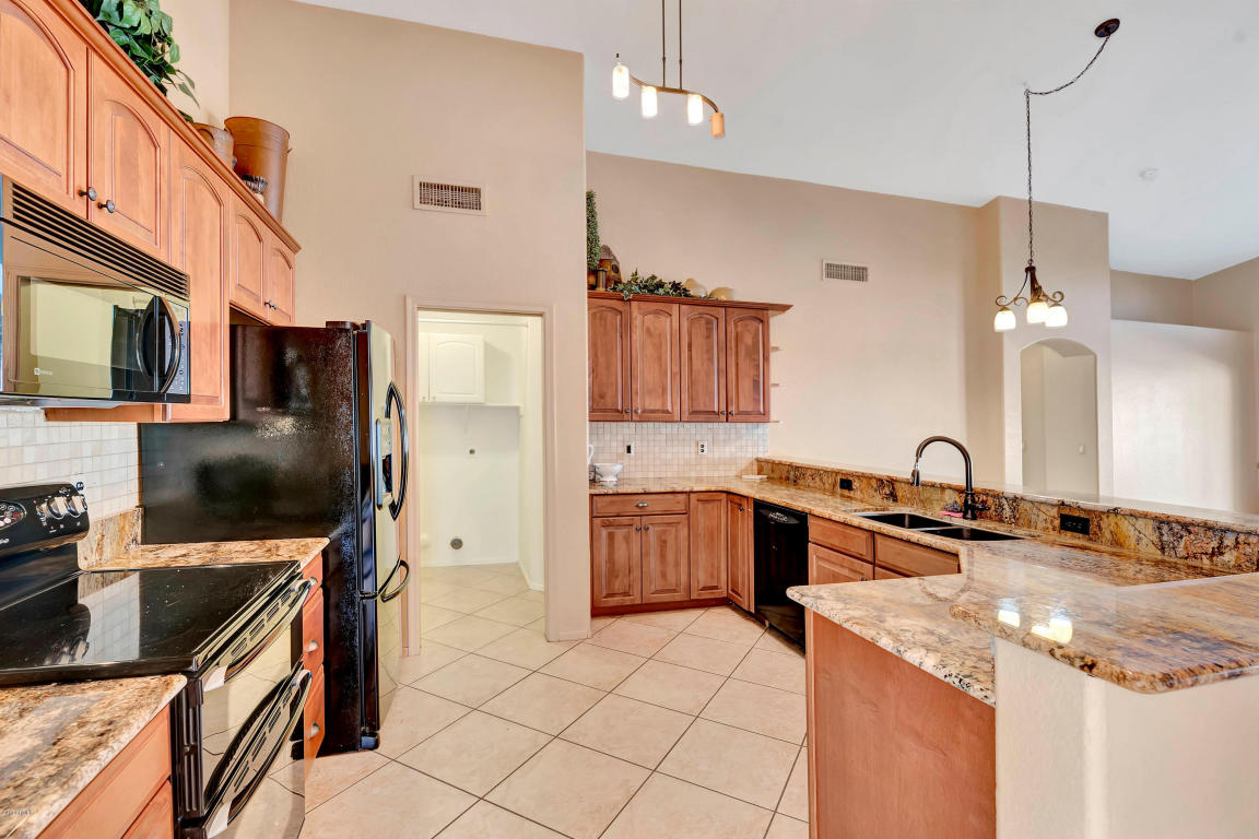 634 S Lanus Dr, Gilbert, AZ 85296 photo 14