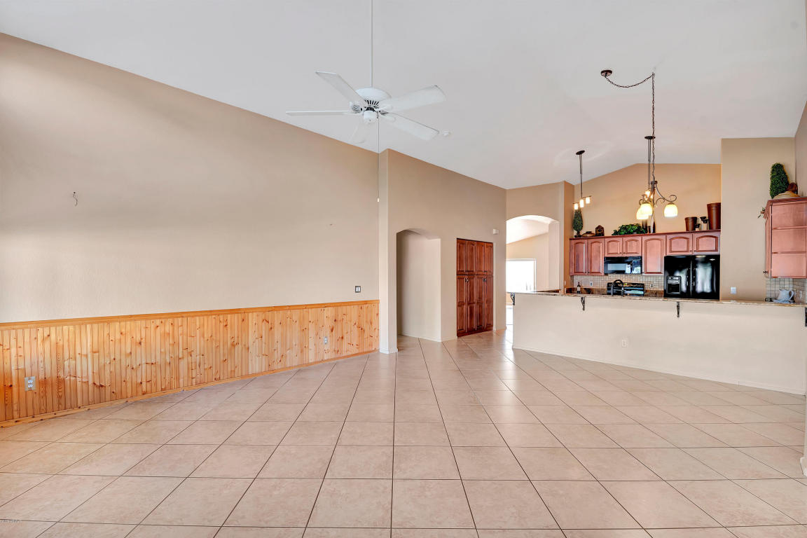 634 S Lanus Dr, Gilbert, AZ 85296 photo 13
