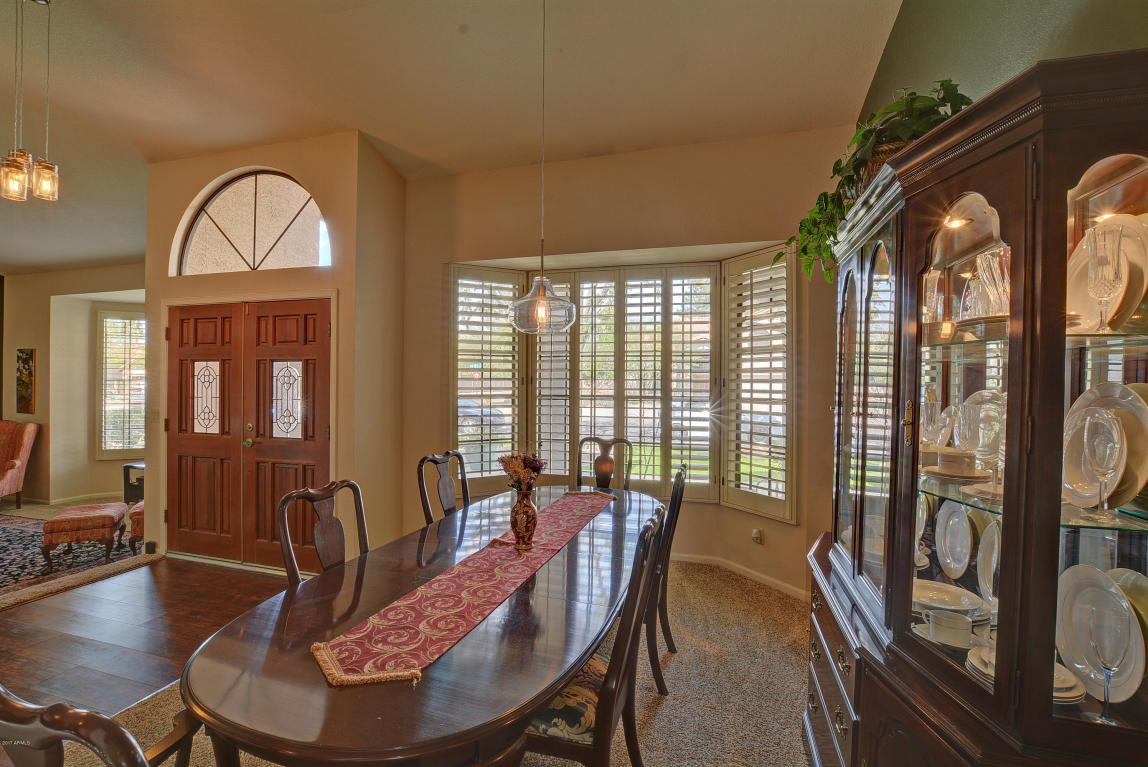 209 E La Vieve Ln, Tempe, AZ 85284 photo 4