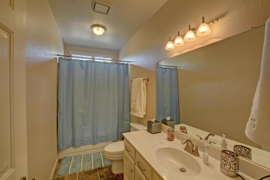 209 E La Vieve Ln, Tempe, AZ 85284 photo 14
