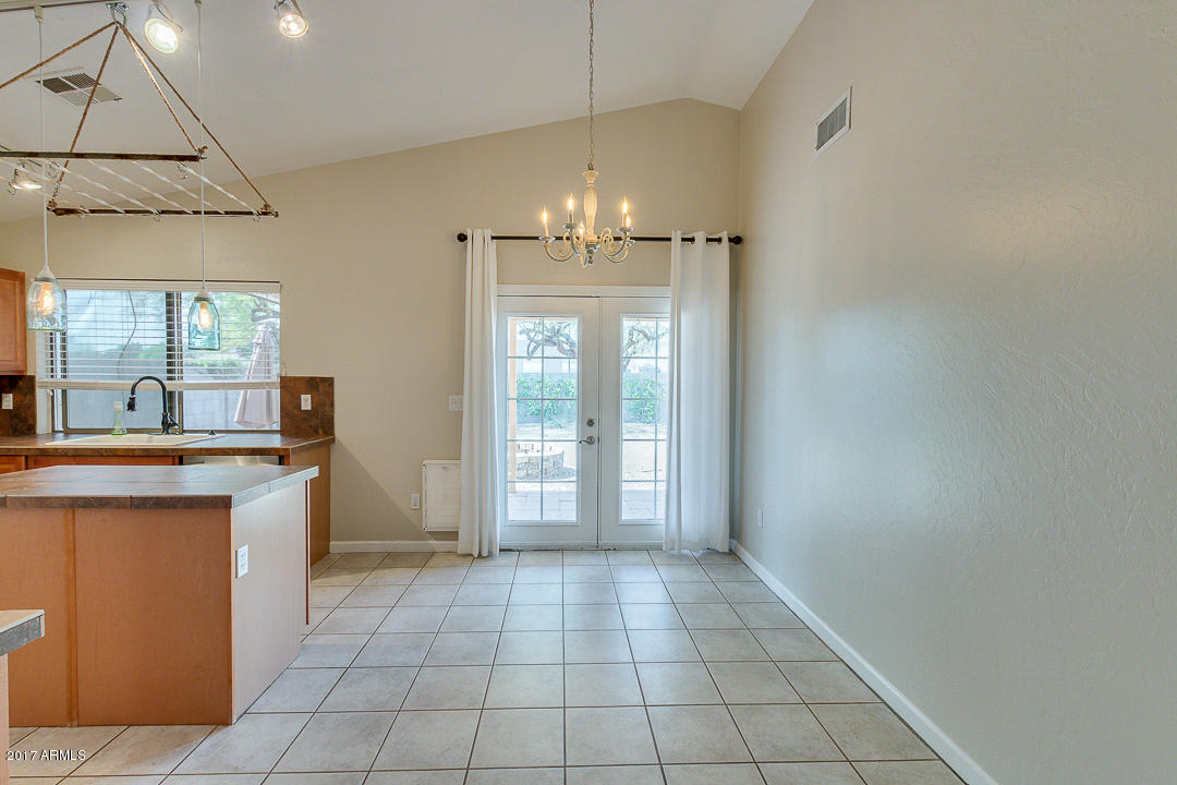 352 N Bay Dr, Gilbert, AZ 85233 photo 9