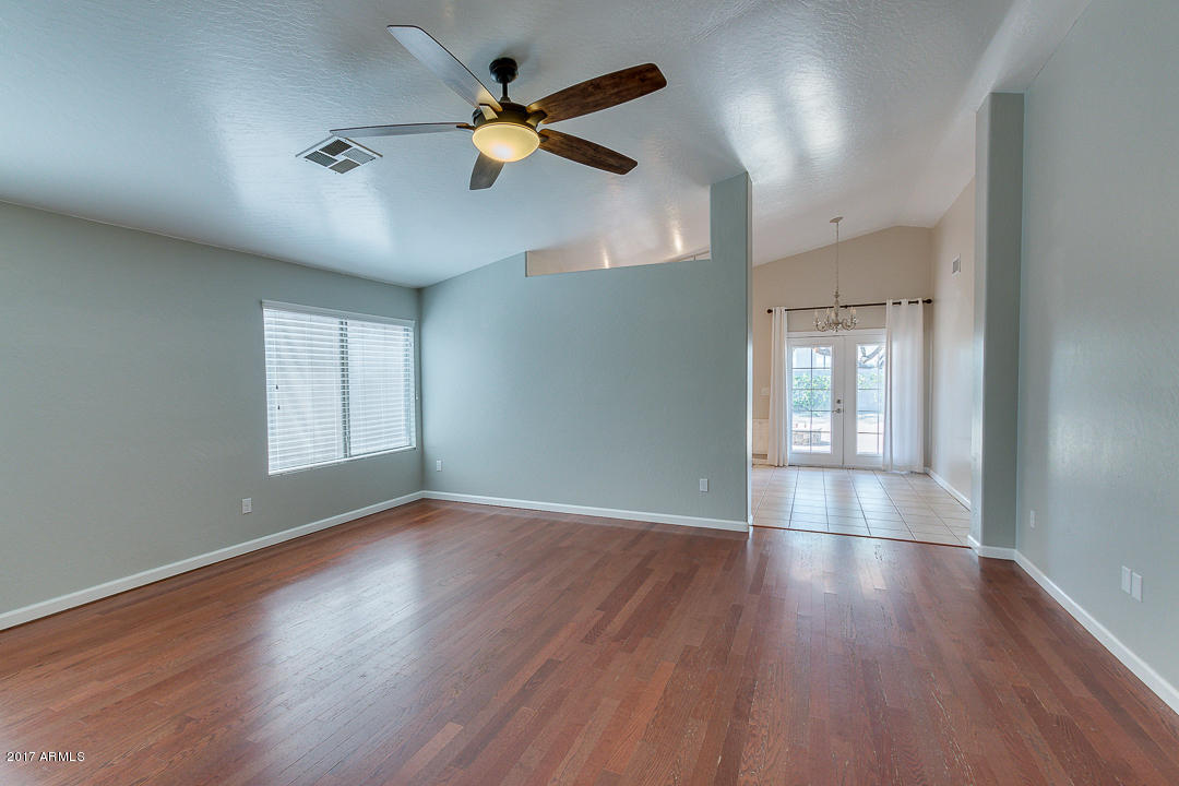 352 N Bay Dr, Gilbert, AZ 85233 photo 6