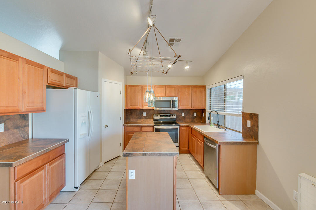 352 N Bay Dr, Gilbert, AZ 85233 photo 8