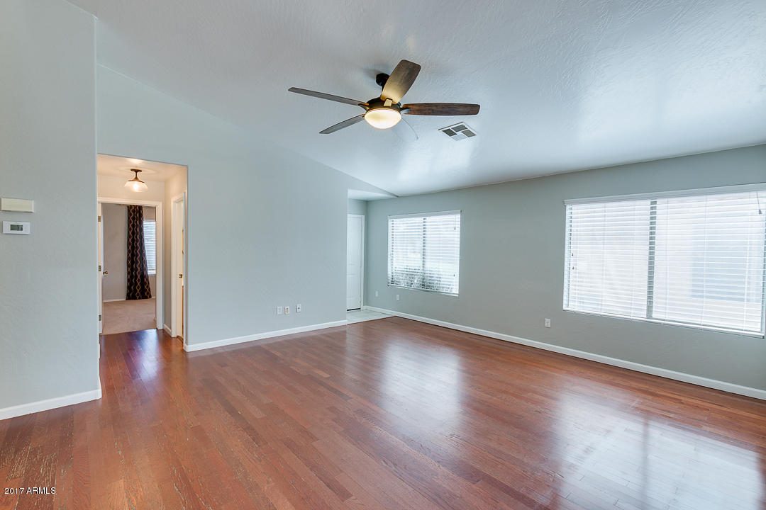 352 N Bay Dr, Gilbert, AZ 85233 photo 4