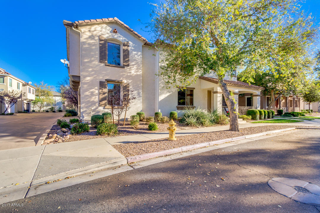 3866 E Santa Fe Ln, Gilbert, AZ 85297 photo 2