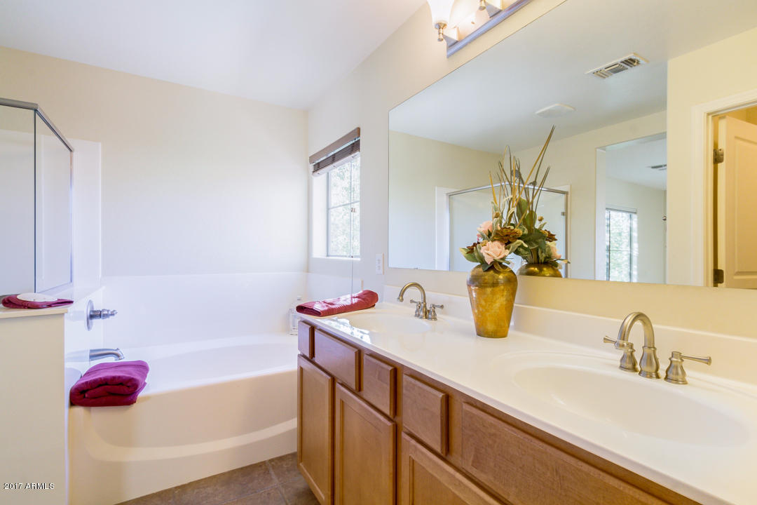 3866 E Santa Fe Ln, Gilbert, AZ 85297 photo 27
