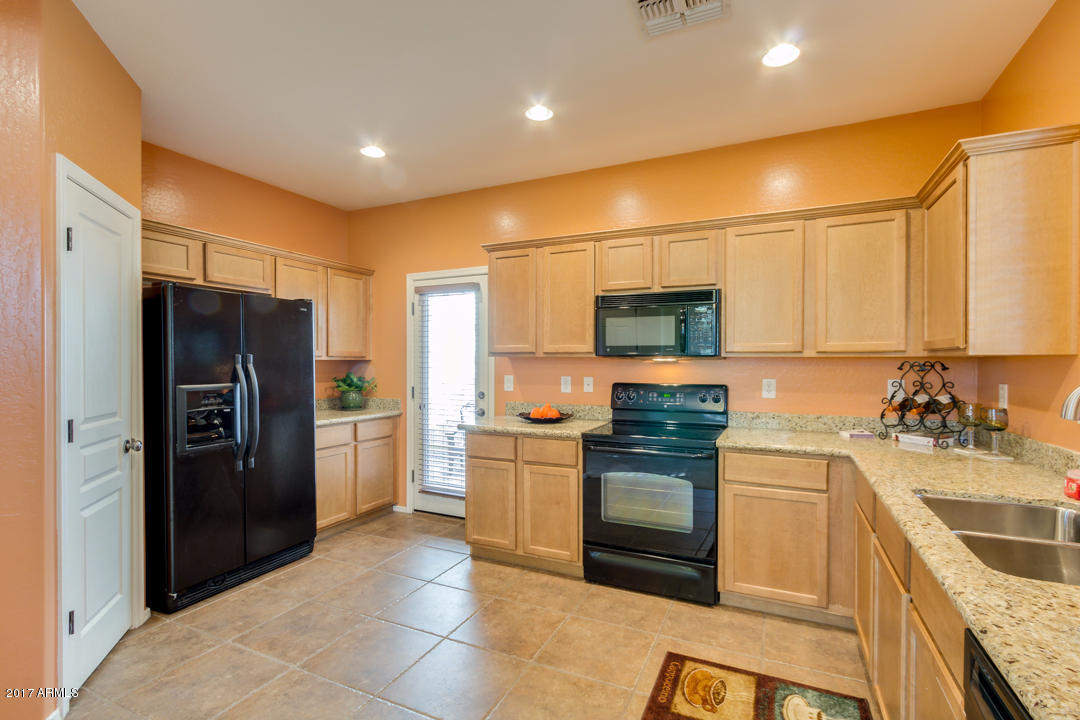 3866 E Santa Fe Ln, Gilbert, AZ 85297 photo 13
