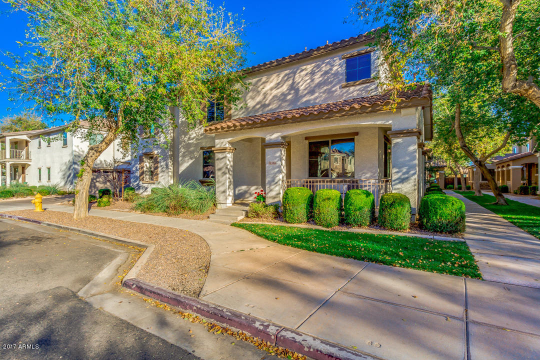 3866 E Santa Fe Ln, Gilbert, AZ 85297 photo 4