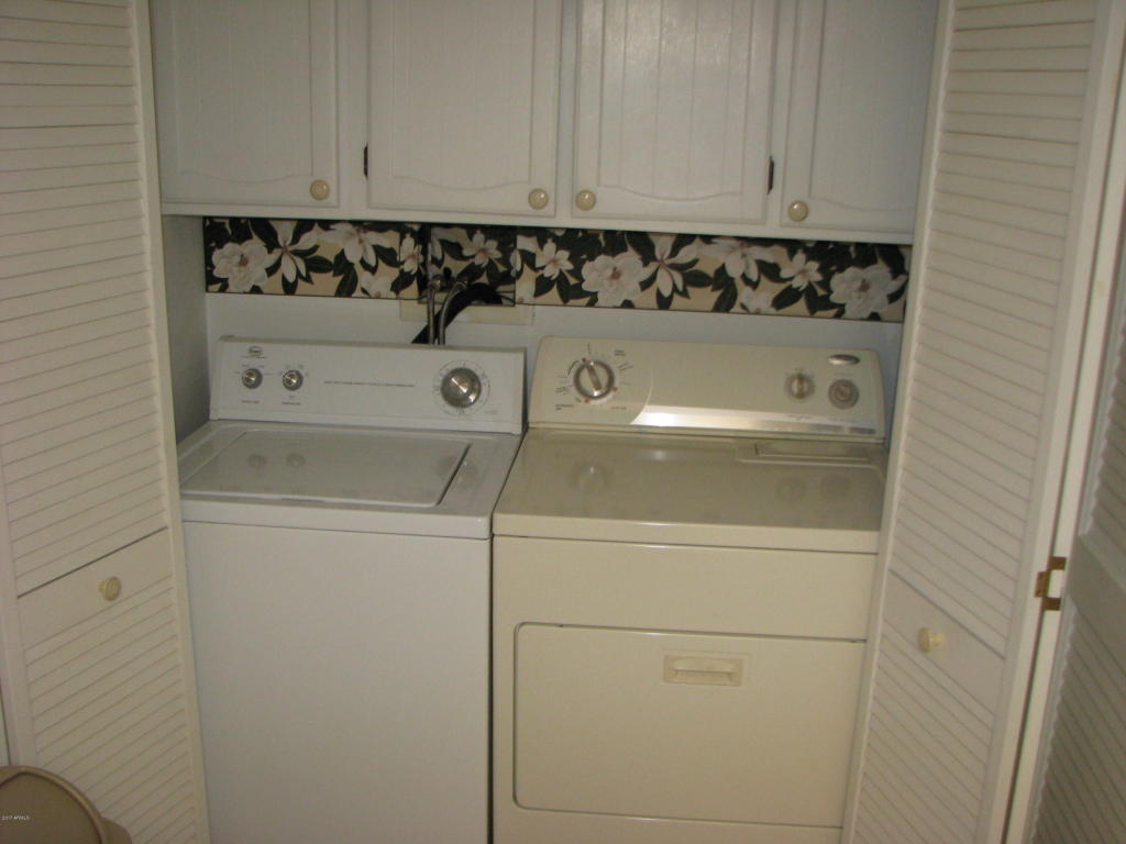 207 E Betty Elyse Ln, Phoenix, AZ 85022 photo 11