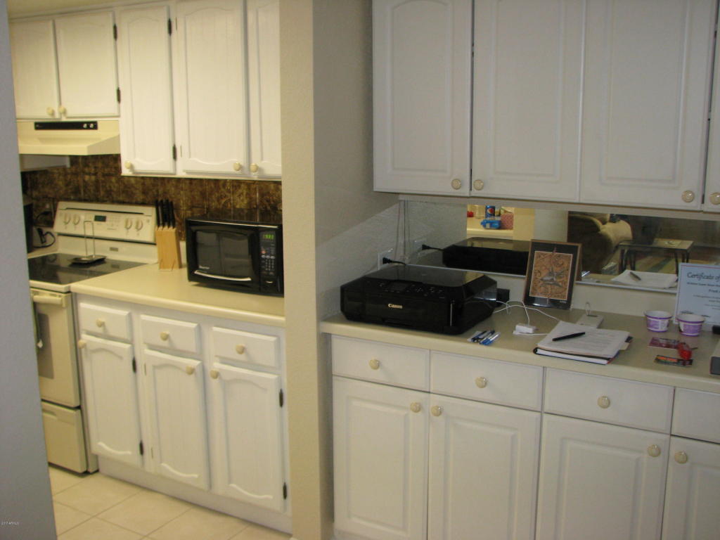 207 E Betty Elyse Ln, Phoenix, AZ 85022 photo 7