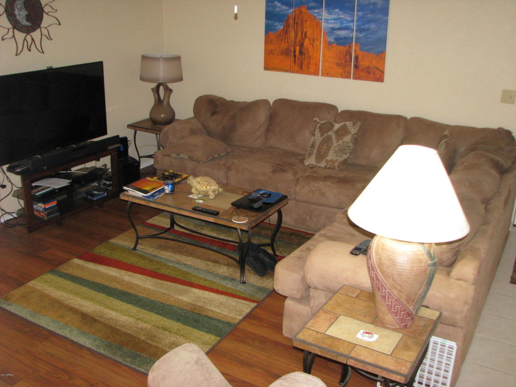 207 E Betty Elyse Ln, Phoenix, AZ 85022 photo 5