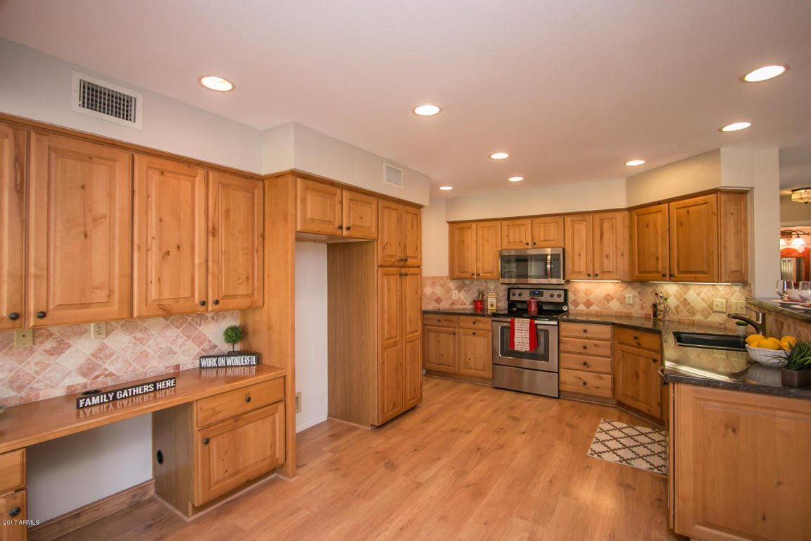 901 S Scallop Dr, Gilbert, AZ 85233 photo 9